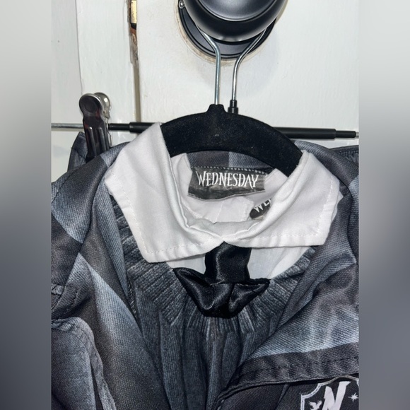 Wednesday Addam’s Kid’s Costume Medium - Picture 3 of 4